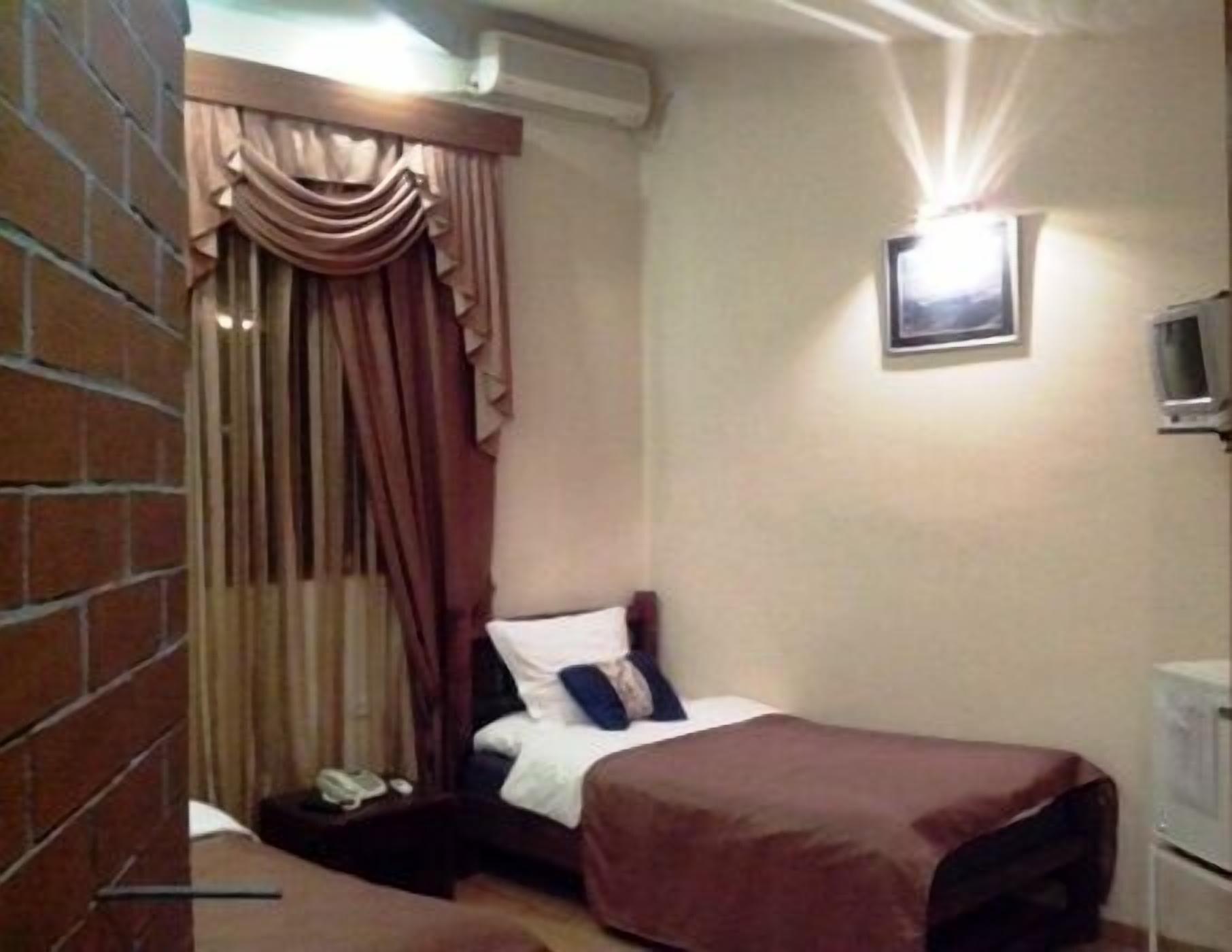 Classic Hotel Tbilisi Exterior photo